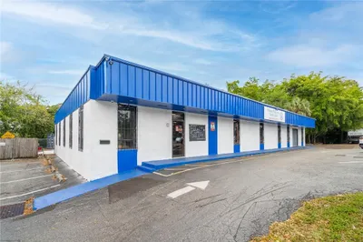 2200 NW 9th Avenue 1