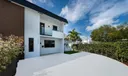 7994 Crespi Blvd Photo