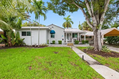 305 NE 14th Avenue 1
