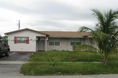 5424 NW 17th Ct #5424 1