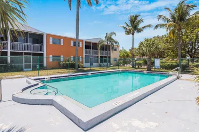03-1505 Crescent Cir-1