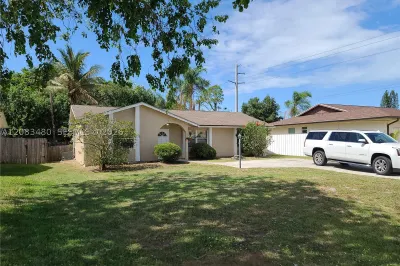 3013 SE Bamboo St 1