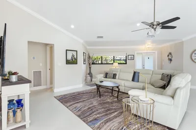1127 E Seminole Ave_#15C_Marina Brier_32