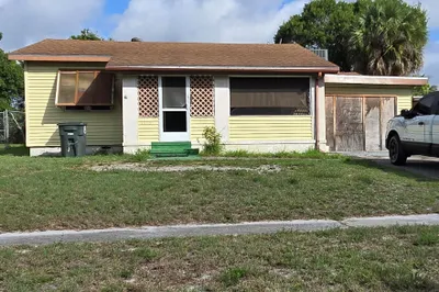 1115 Colonial Road 1