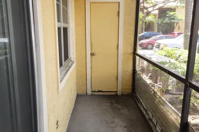 1227 SW 46TH Avenue #305 1