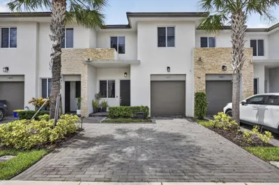 1431 Pioneer Way 1
