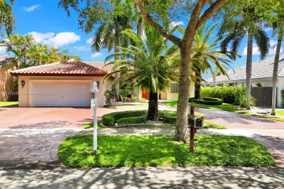 14639 Glencairn Rd 1