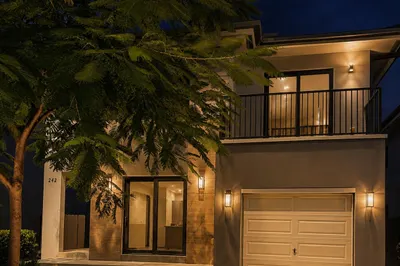 242 NW 11th Court 1