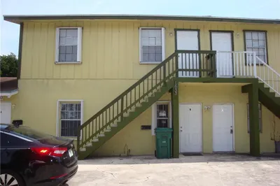 1633 W 28th Street #B 1