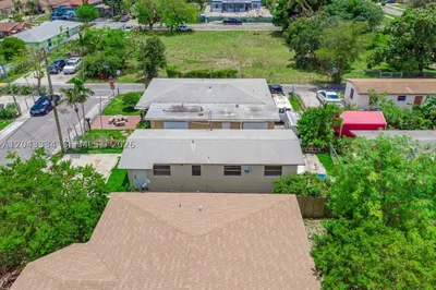 805 NW 3rd Ter 1