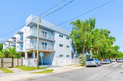 1029 NW 3rd St #202 1