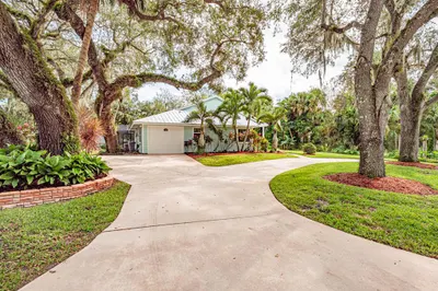 3216 River Drive 1