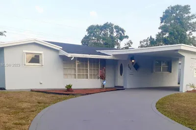 3610 NW 34th Ter