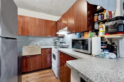 1150 Euclid Ave #110 1