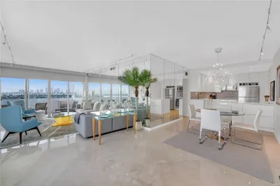 3 Island Ave #14I 1
