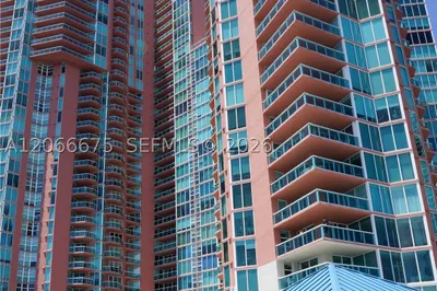 3370 Hidden Bay Dr #213 1