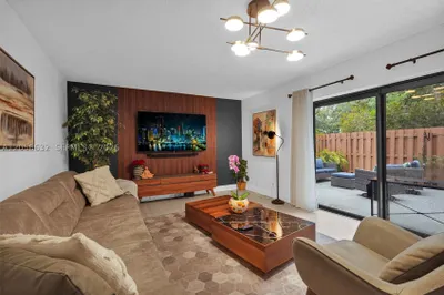 2603 Lakeview Ct 1
