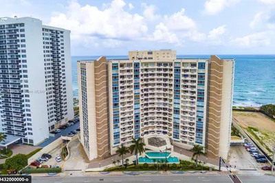 3180 S Ocean Drive #414 1