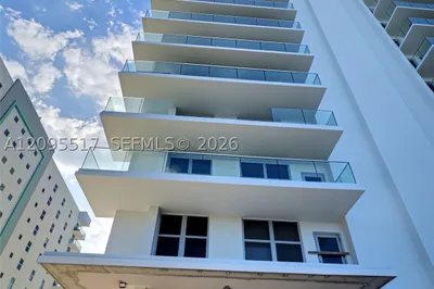 9225 Collins Ave #1109 1