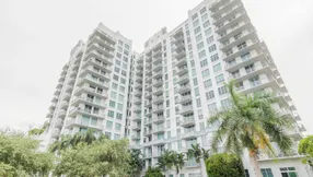 Just Listed | Enjoy Life at The Edge | 300 S Australian Avenue #210