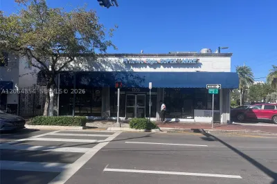 1305 SW 8th St 1