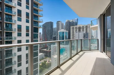1010 SW 2nd Ave #2005 1