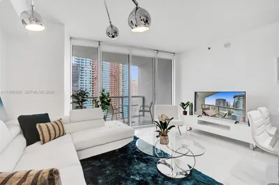 475 Brickell Ave #3310 1