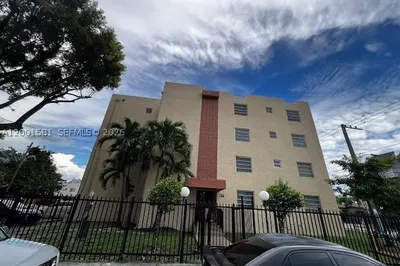 677 SW 9th Ave #205 1