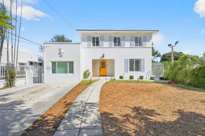 2431 SW 4th St 1