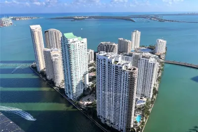 300 Biscayne Boulevard Way #2509W 1