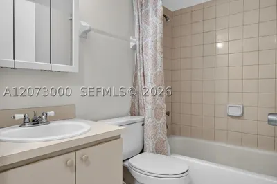 199 SW 12th Ave #415B 1