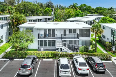 1045 SE 15th Street #13d 1