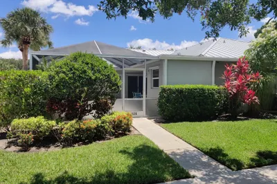 1535 SW Waterfall Boulevard 1
