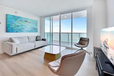 1800 N Bayshore Dr #3903