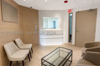 400 W 41st St #412 1