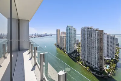 300 Biscayne Blvd Way #3104 1