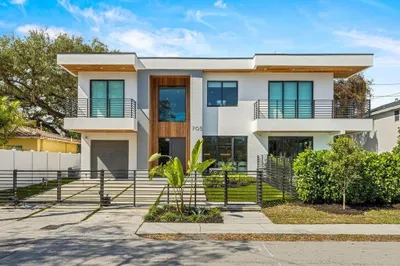 705 SW 8th Terrace 1