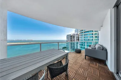 2101 Brickell Ave #1907 1