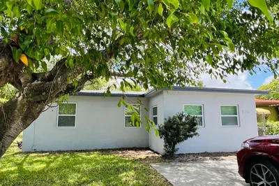 525 NW 22nd Avenue 1