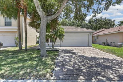 5088 Northern Lights Drive 1