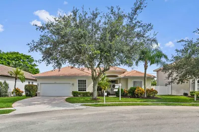7016 Oakshire Court 1
