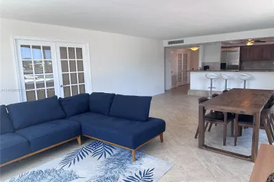 9501 E Bay Harbor Dr #2A 1