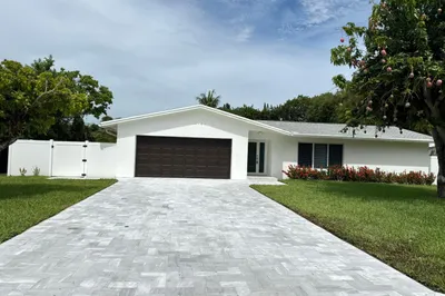 1101 NW 5th Avenue 1