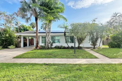3831 NW 11th Street 1