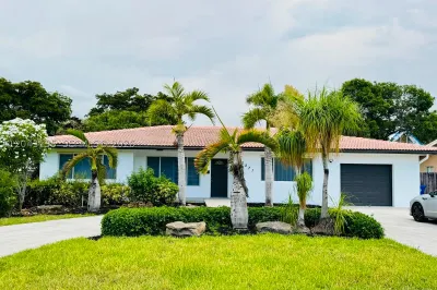 2271 SW 30th Ter 1