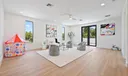 226 NE 11th Street Photo
