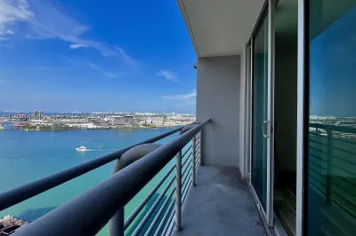 335 S Biscayne Blvd #2506 1