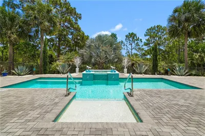 3153 SW English Garden Drive 1
