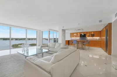 529 S Flagler Drive #24E 1