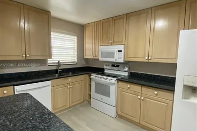 605 S State Road 7 #3F 1
